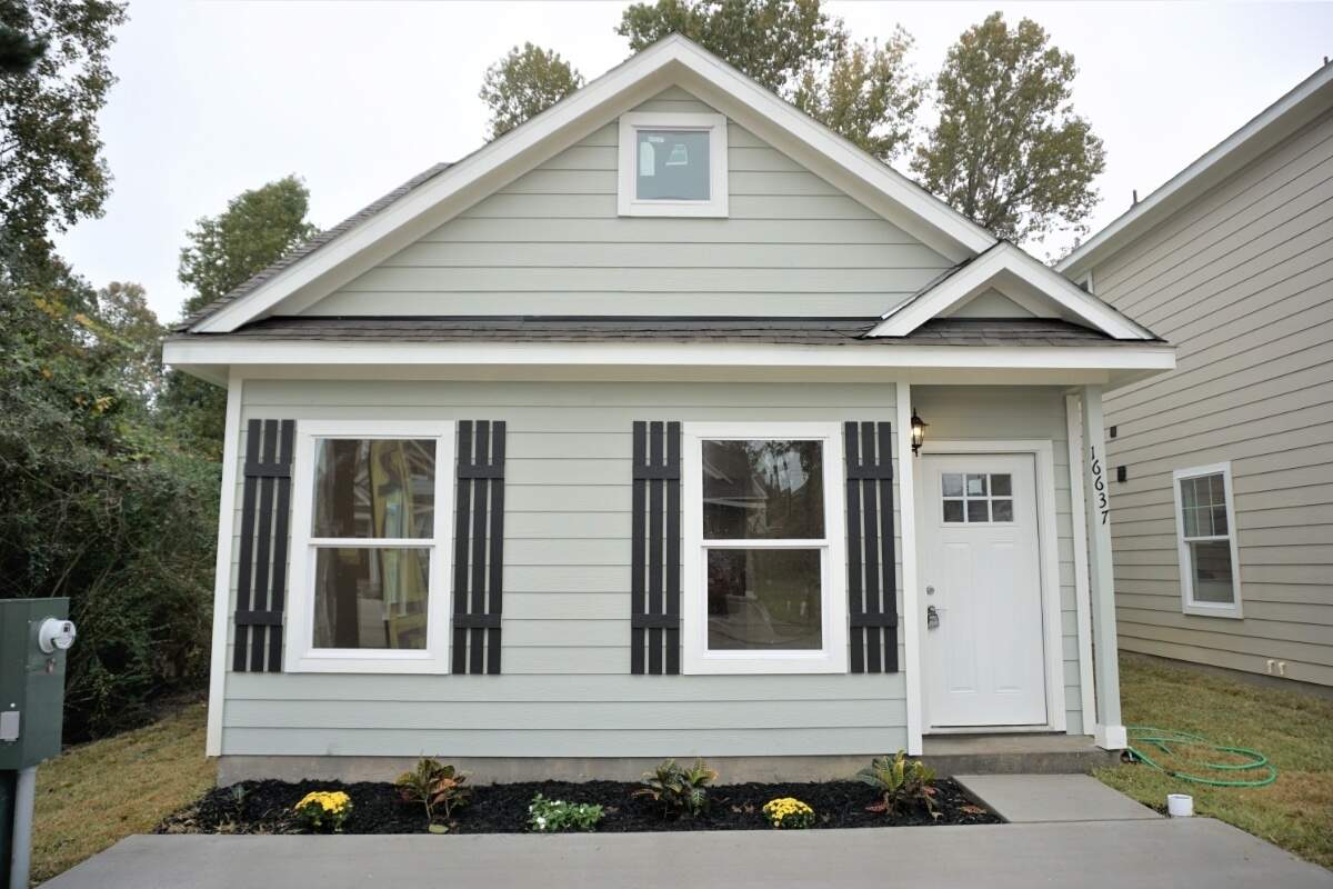 16637 E Ivanhoe, Montgomery, TX 77316