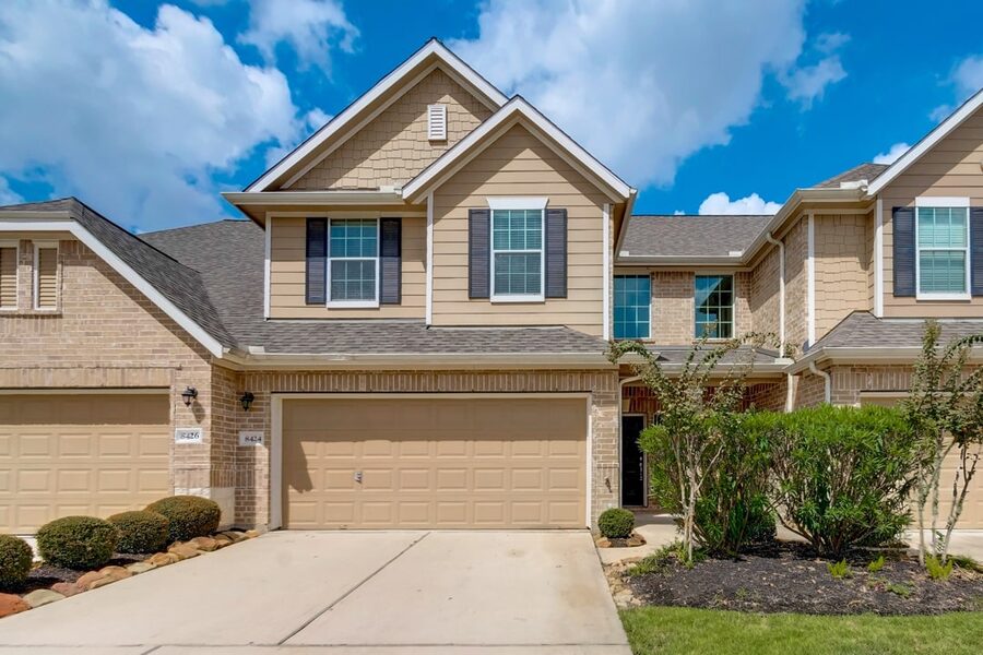 Home sold by Creekstone Real Estate in Cypress Creek Lakes