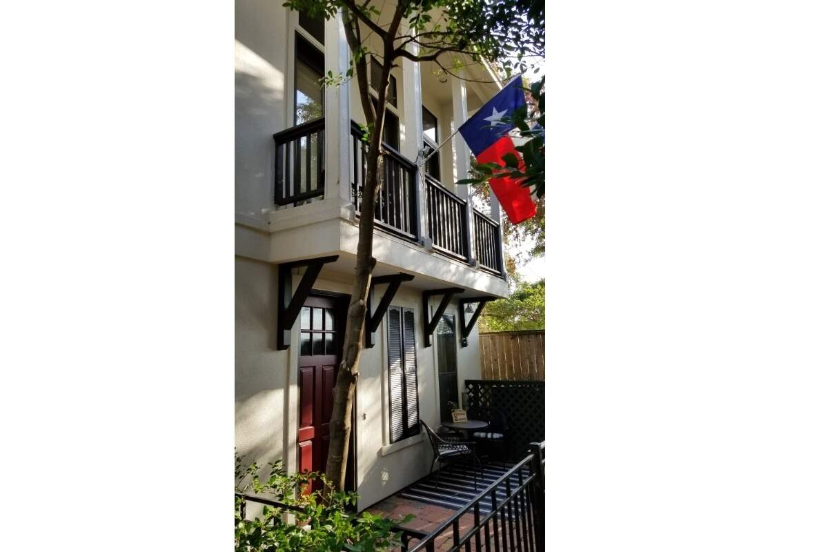 3201 Maxroy Street, Houston, TX 77008